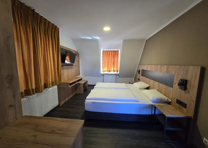 Landgasthof Kreuz Mit Gaestehaus イン Immendingen