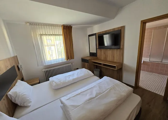 Landgasthof Kreuz Mit Gaestehaus イン *